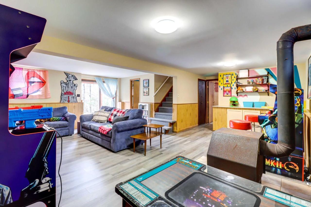 Pet-Friendly Gouldsboro Home At Big Bass Lake Exterior foto