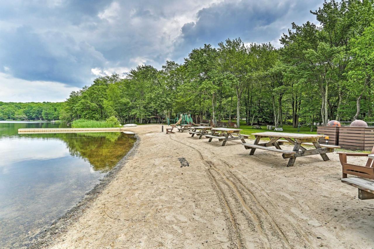 Pet-Friendly Gouldsboro Home At Big Bass Lake Exterior foto